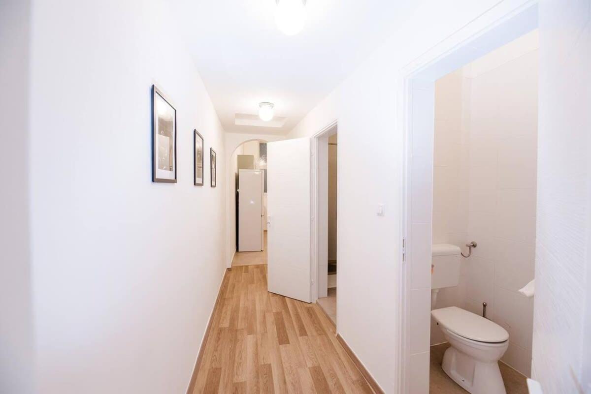 Brand New Central Ac Apartment Budapest Esterno foto
