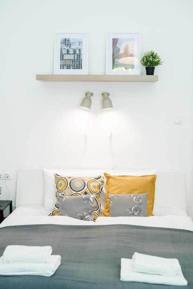 Brand New Central Ac Apartment Budapest Esterno foto